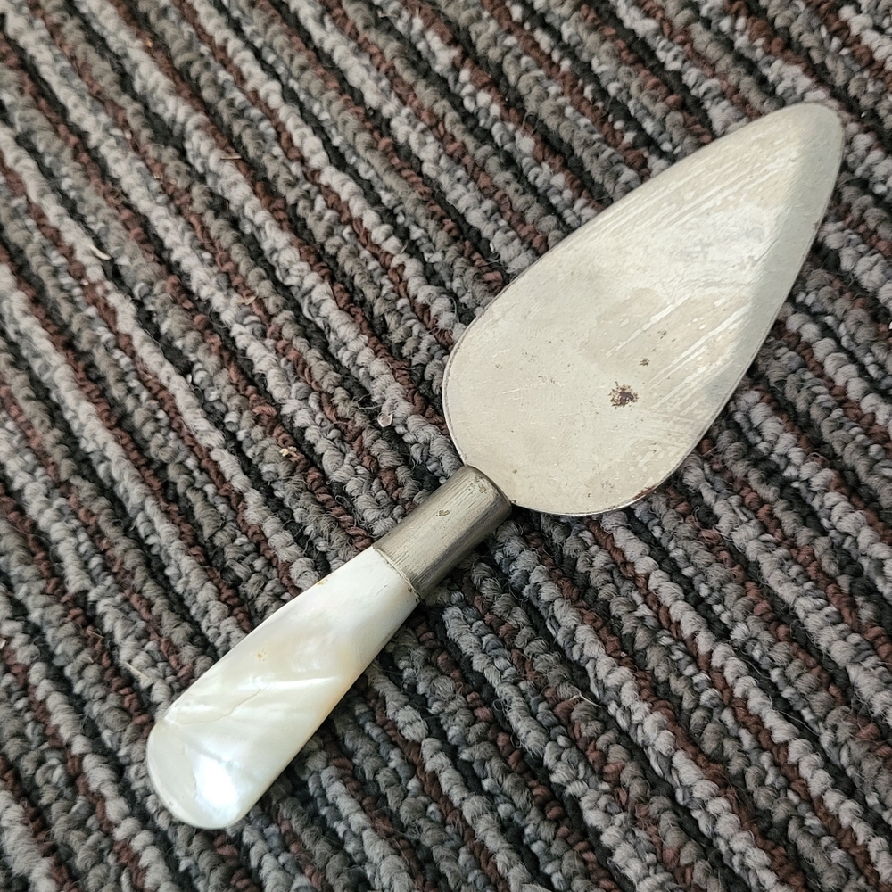 Antique Vintage Silver Mother of Pearl Handle Server Slicer Estate Find
